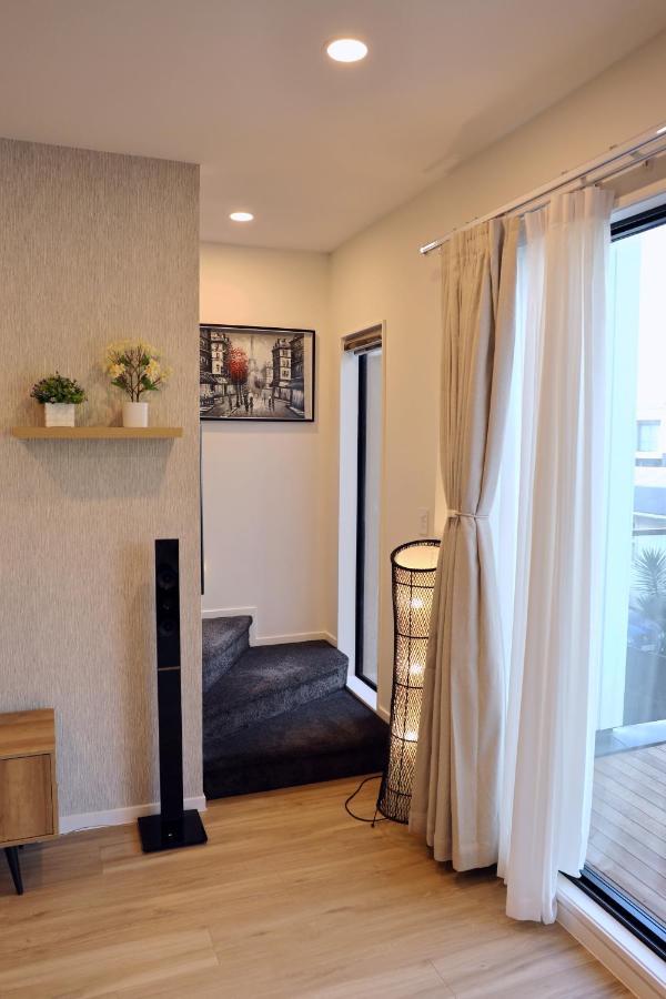 Appartamento Luxury Brand New Designer Living Auckland Esterno foto
