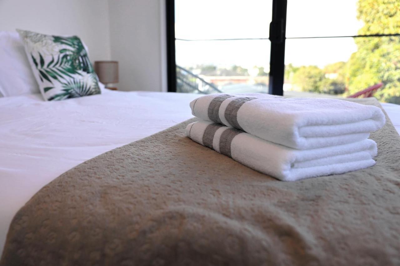 Appartamento Luxury Brand New Designer Living Auckland Esterno foto