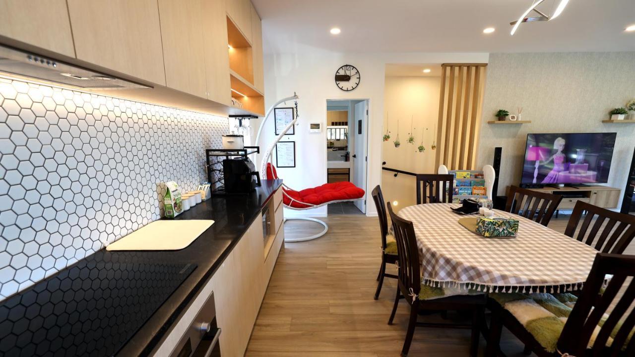 Appartamento Luxury Brand New Designer Living Auckland Esterno foto