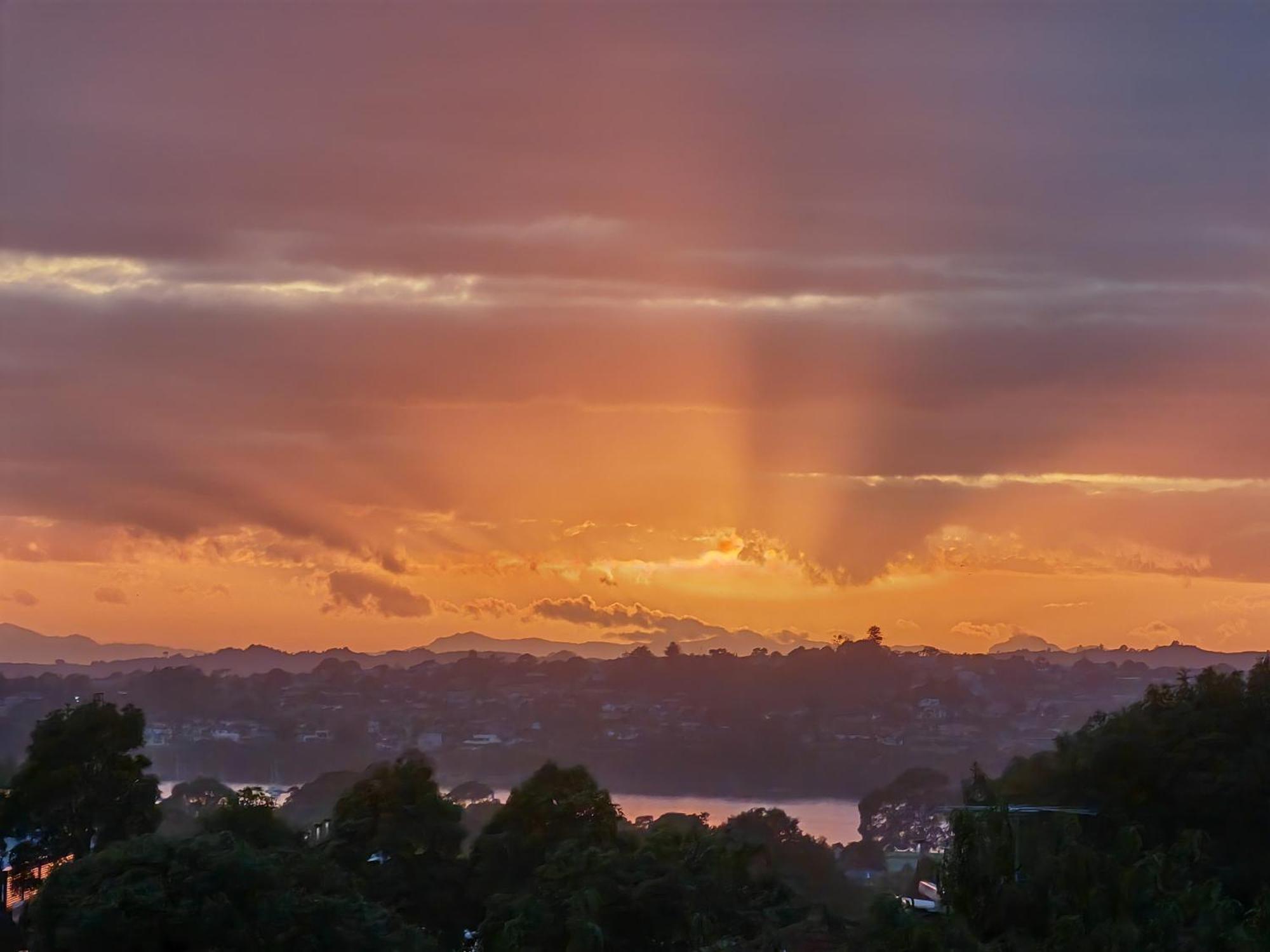 Appartamento Luxury Brand New Designer Living Auckland Esterno foto